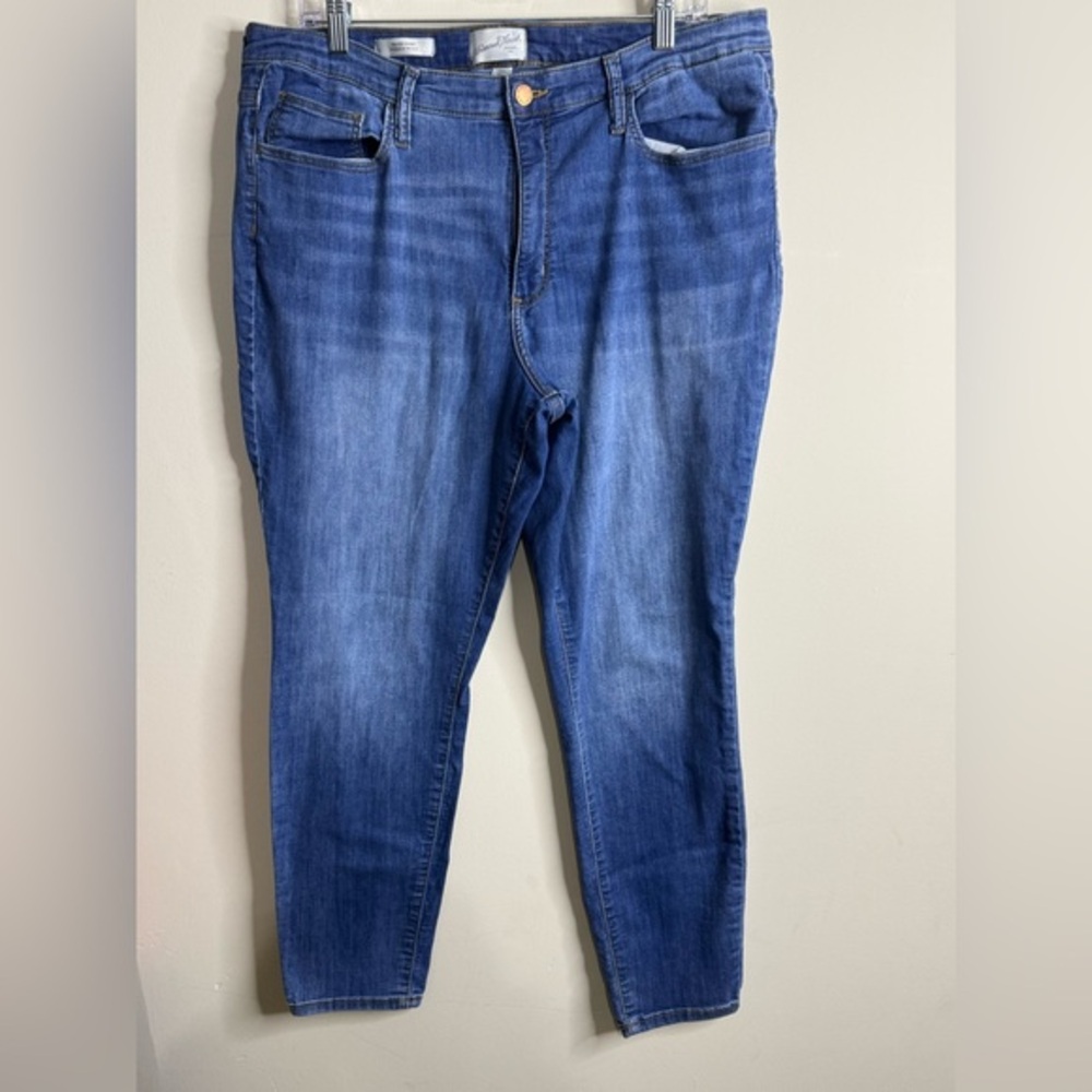 Universal Thread High -Rise Skinny Jeans in Blue